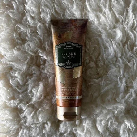 New BBW Sunrise Woods Hydrating Body Cream - Picture 1 of 1